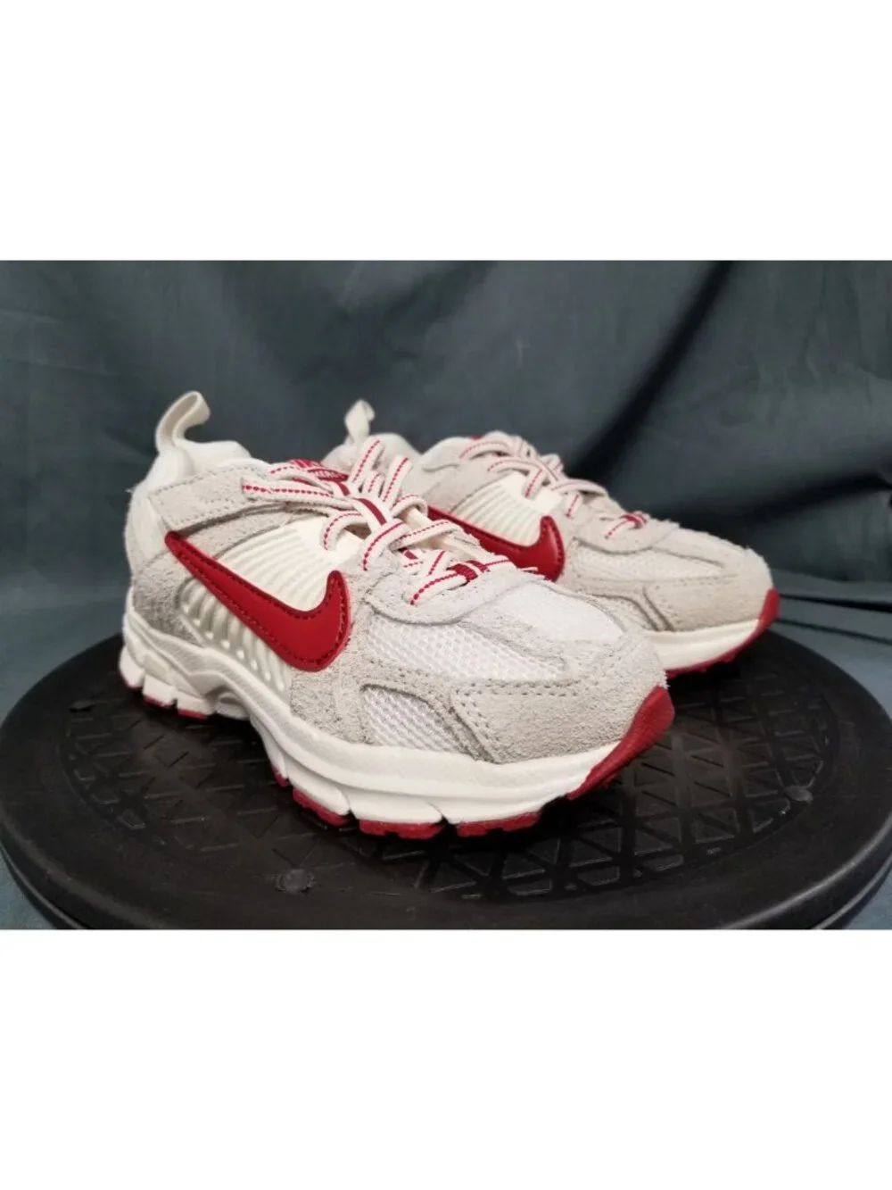 Nike Vomero 5 SE (PS) Sail Crimson Red Sneakers Mesh Kids Size 11c NEW NO BOX!
